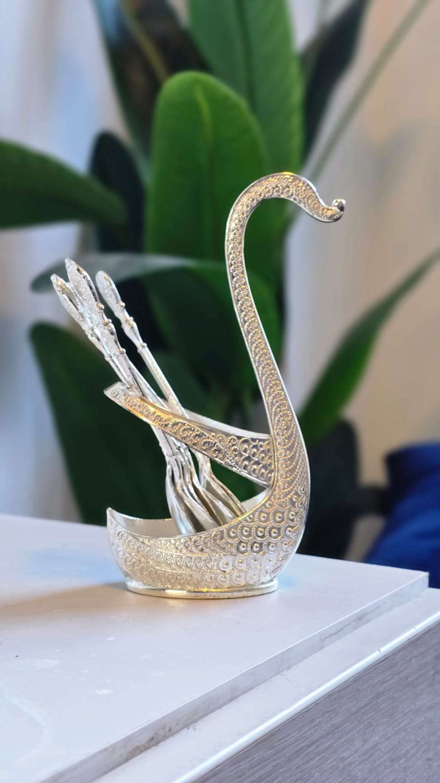 Spoon Set with Swan Stand – Elegant White Plated Tea Spoon Holder for Home & Gift