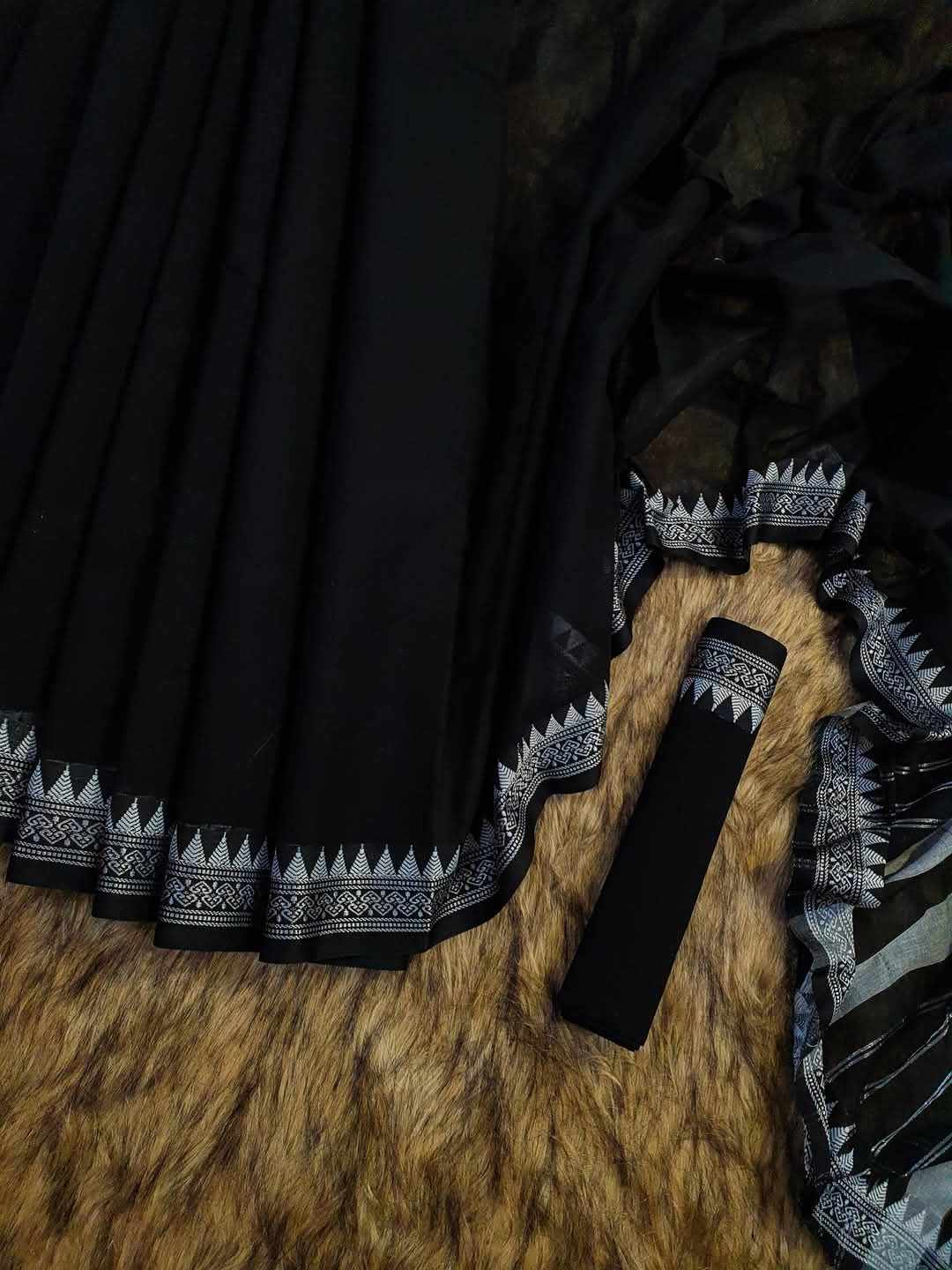 প্রিমিয়াম আড়ং কটন শাড়ি