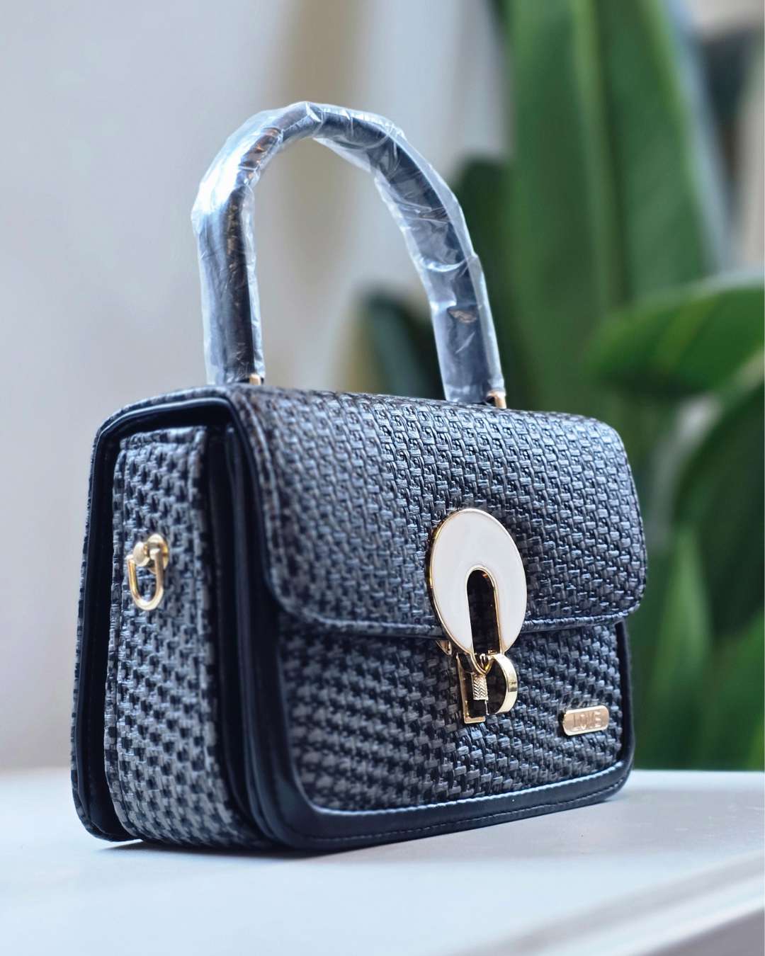 New Fashion Cross Body Bag | Stylish Shoulder Sling Bag for Men & Women